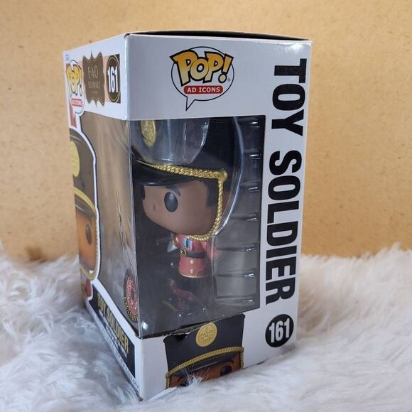 Funko Pop FAO Schwartz Limited Edition Toy Soldier #161- NEW - Picture 2 of 5